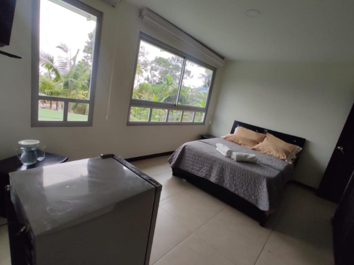 Habitacion Privada En Finca Turistica Hualcala La Mesa  Zewnętrze zdjęcie