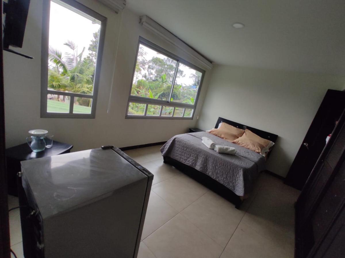 Habitacion Privada En Finca Turistica Hualcala La Mesa  Zewnętrze zdjęcie