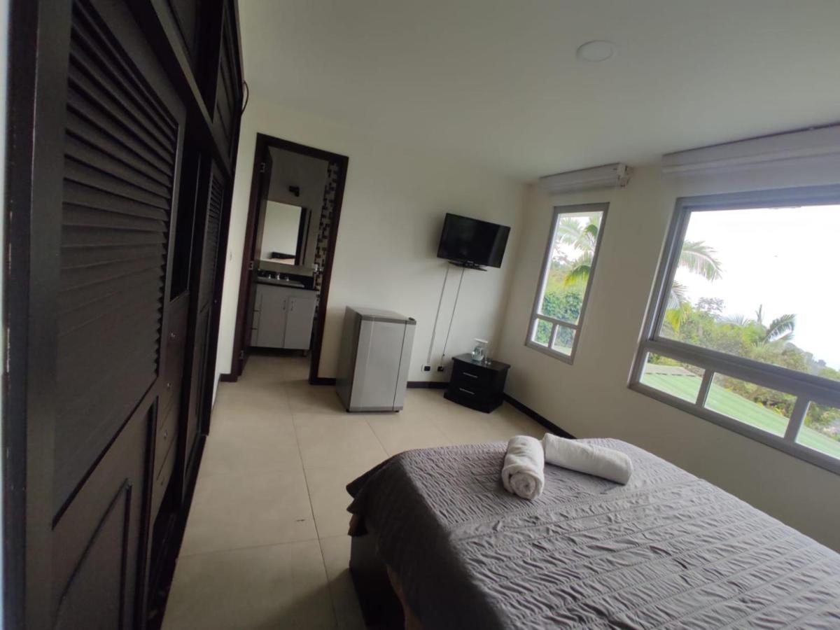 Habitacion Privada En Finca Turistica Hualcala La Mesa  Zewnętrze zdjęcie