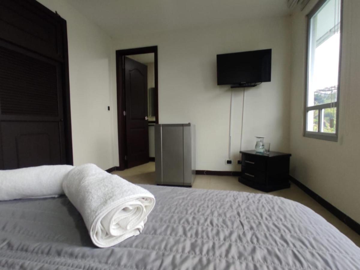 Habitacion Privada En Finca Turistica Hualcala La Mesa  Zewnętrze zdjęcie
